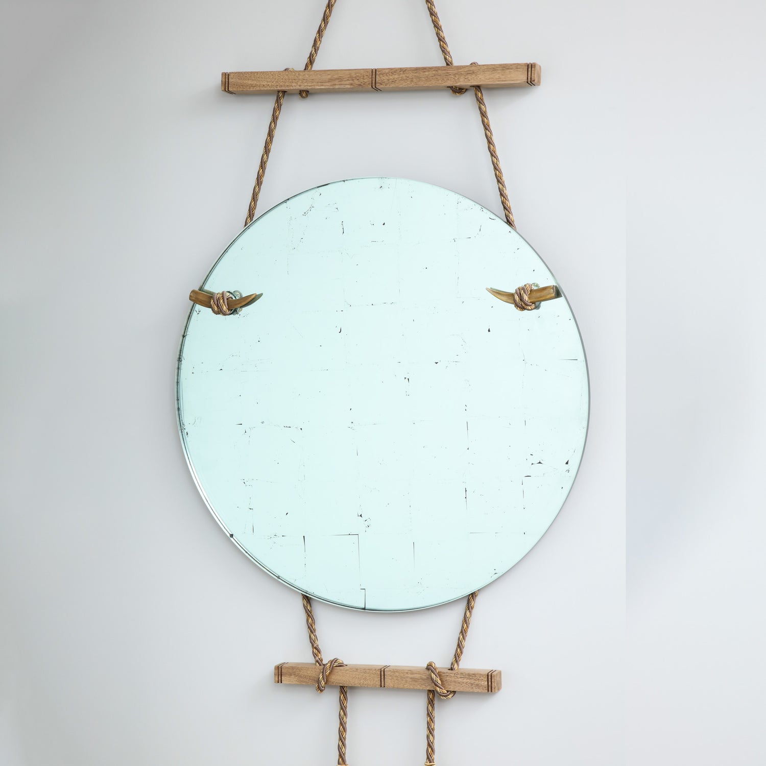 Carlo Mirror