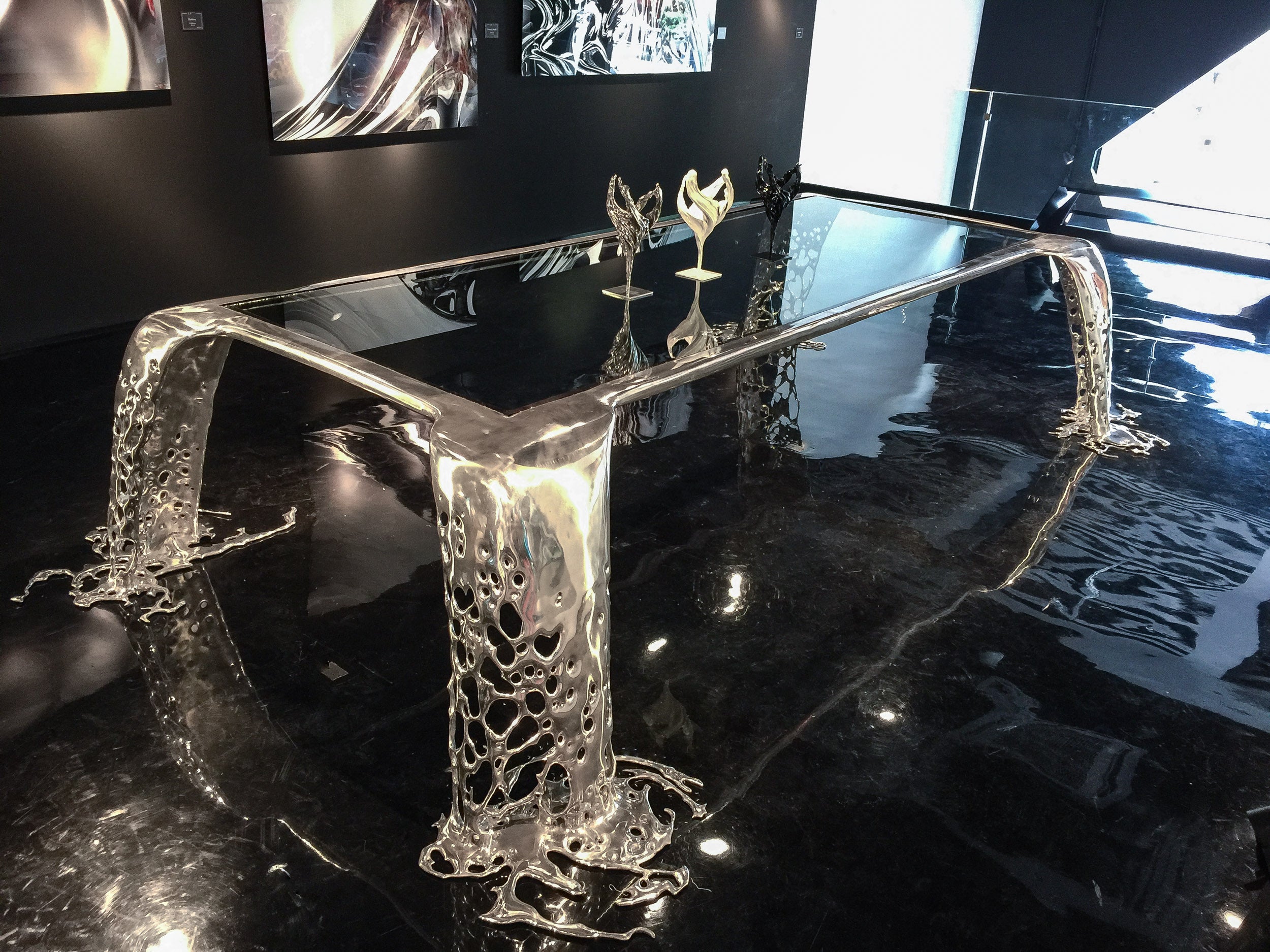 Cascatta Dining Table
