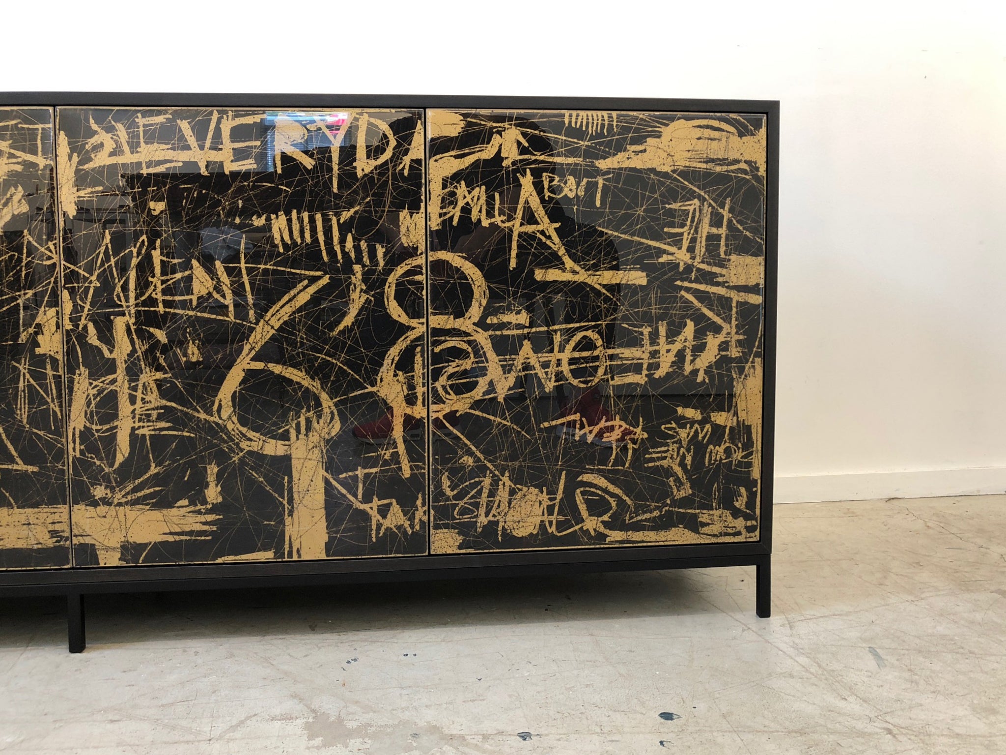 Duncan Credenza