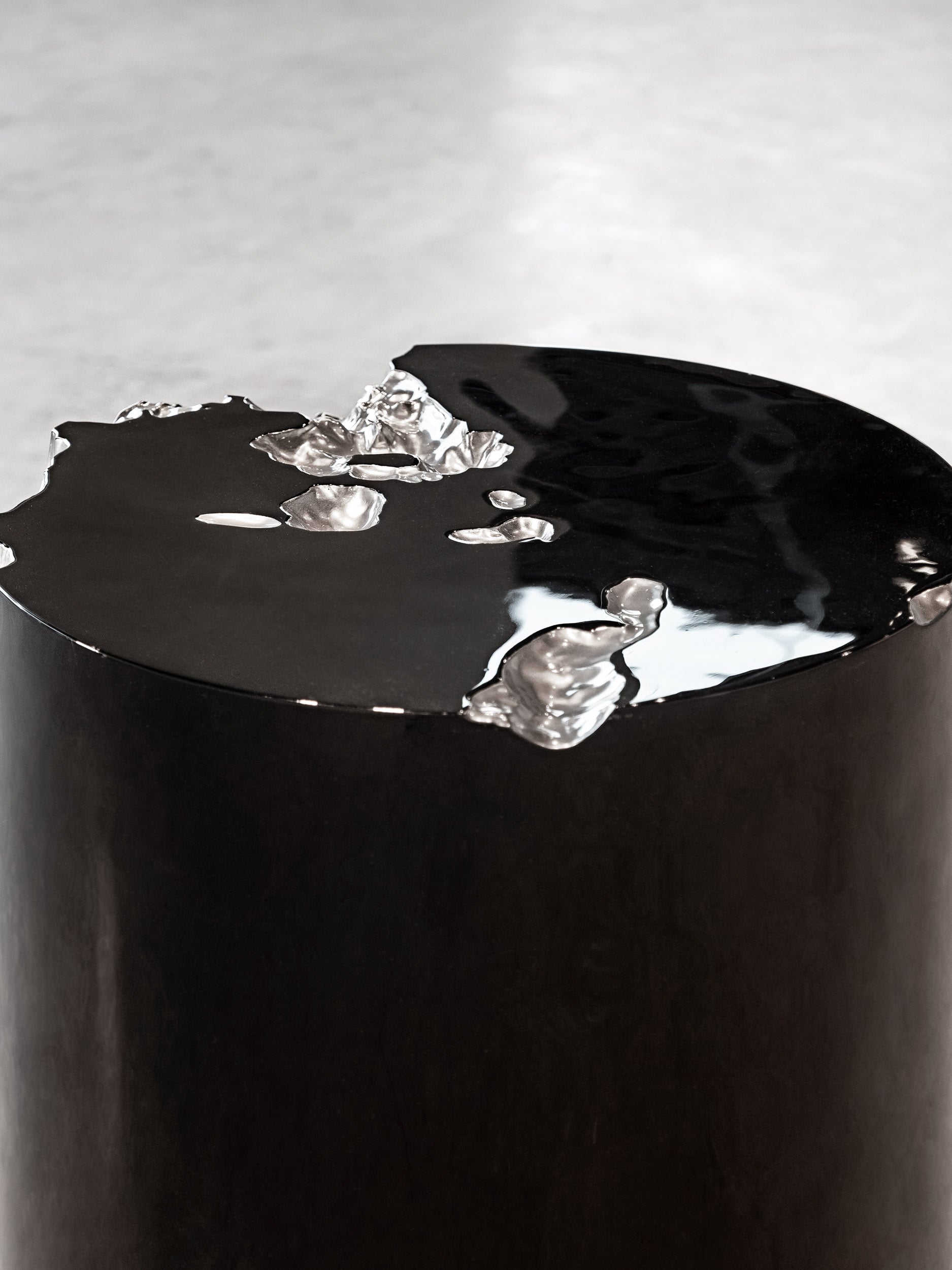 Erosia Side Table (Round)