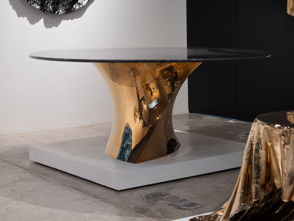 Geometra Dining Table