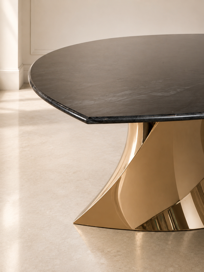 Geometra Dining Table