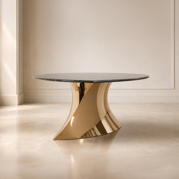 Geometra Dining Table
