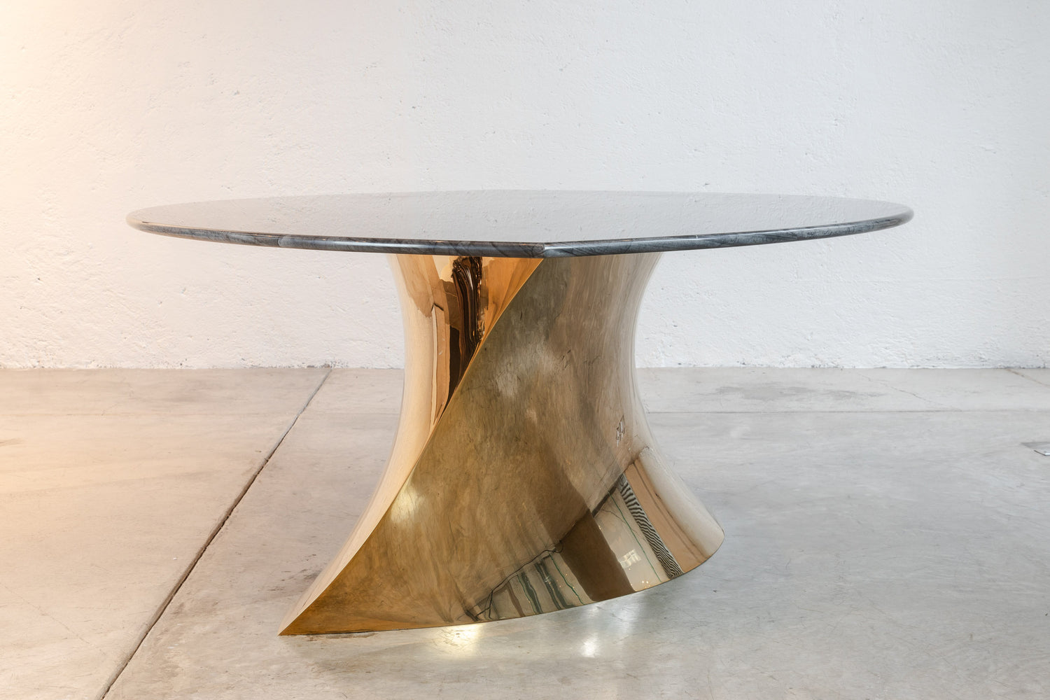 Geometra Dining Table