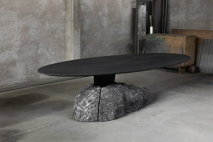 Humo Oval Table