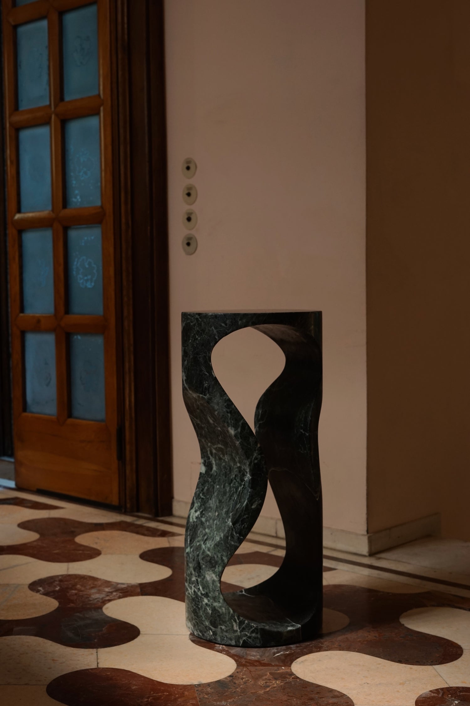 Hourglass Alpi Verde Marble Pedestal