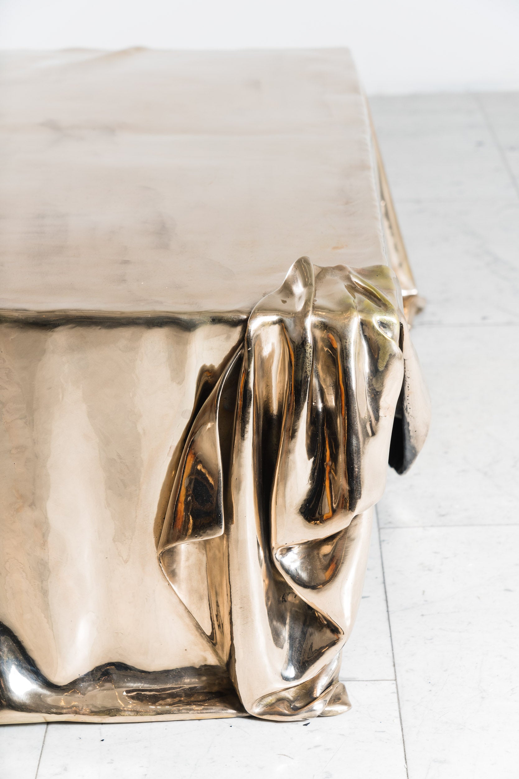 Levitaz Coffee Table