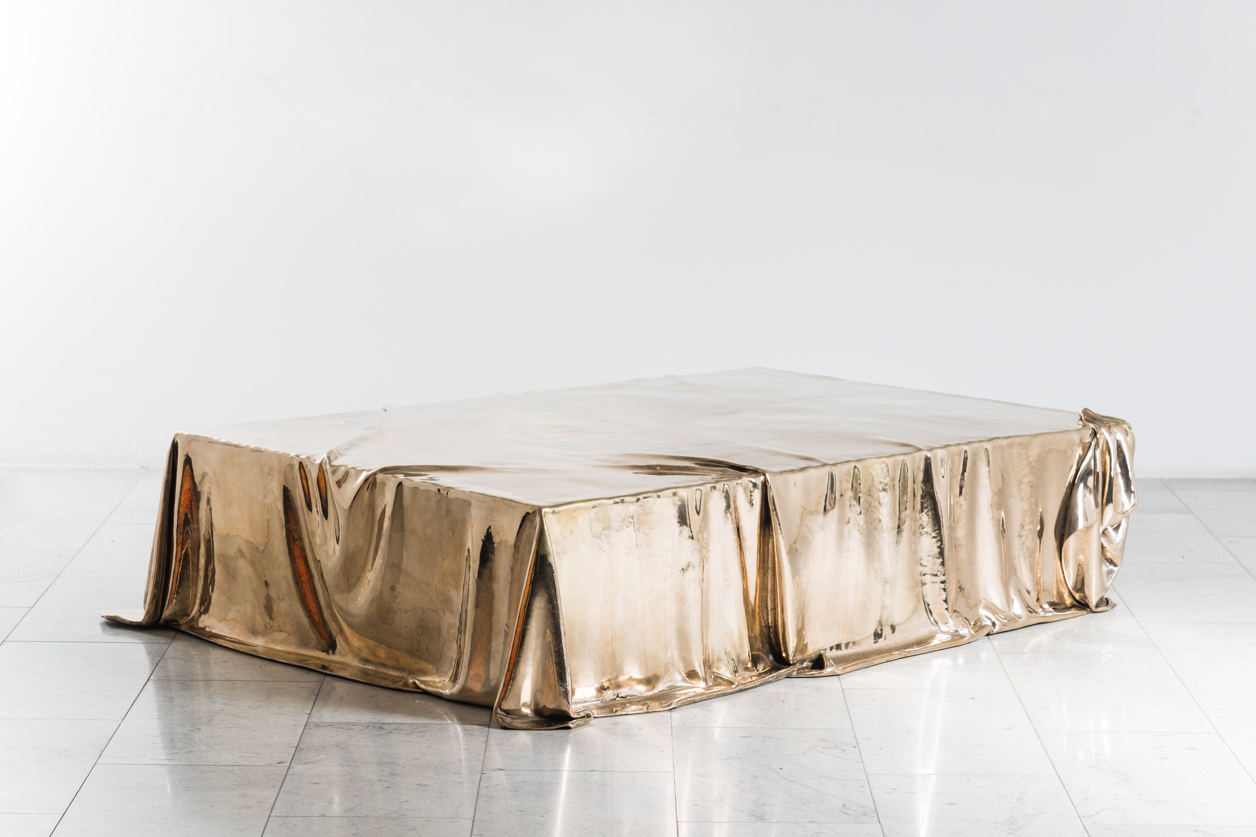 Levitaz Coffee Table