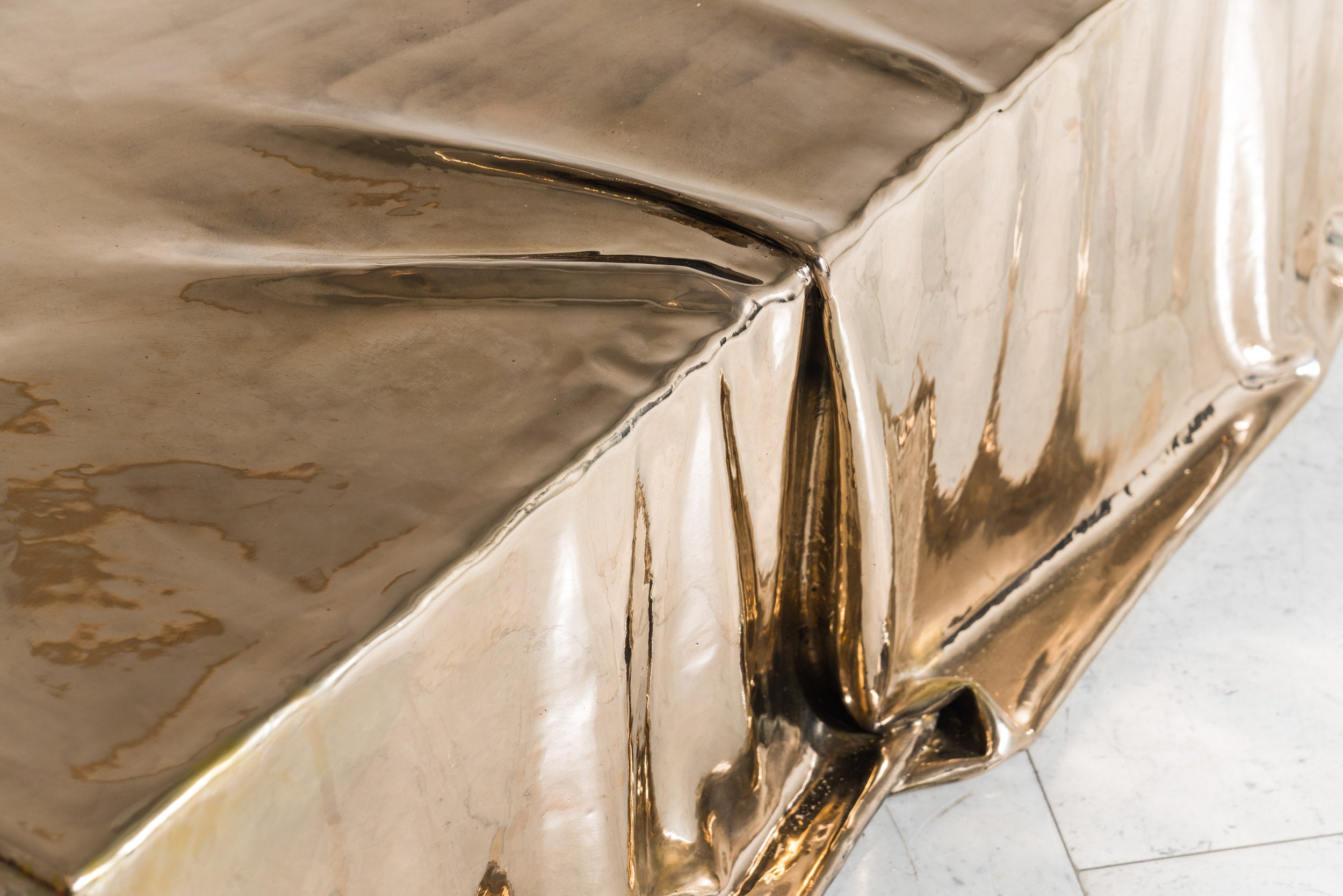 Levitaz Coffee Table
