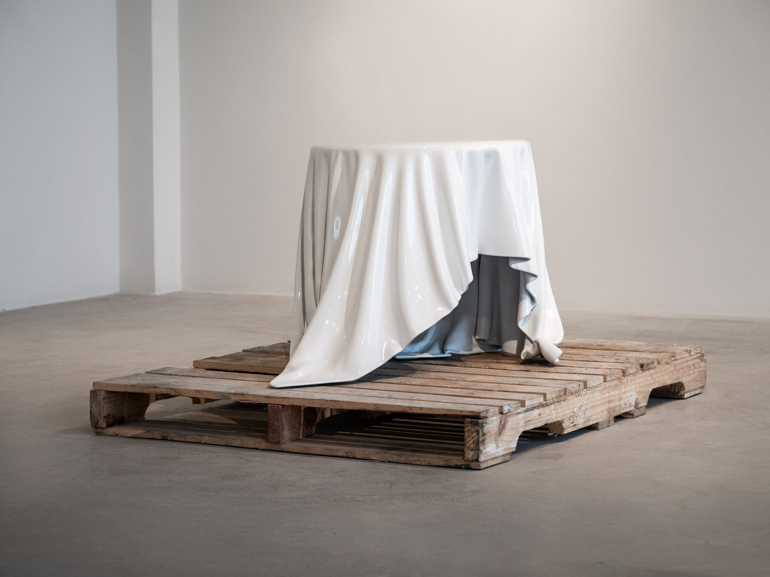 Levitaz Side Table
