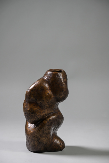 Ludwig Vase Sculpture