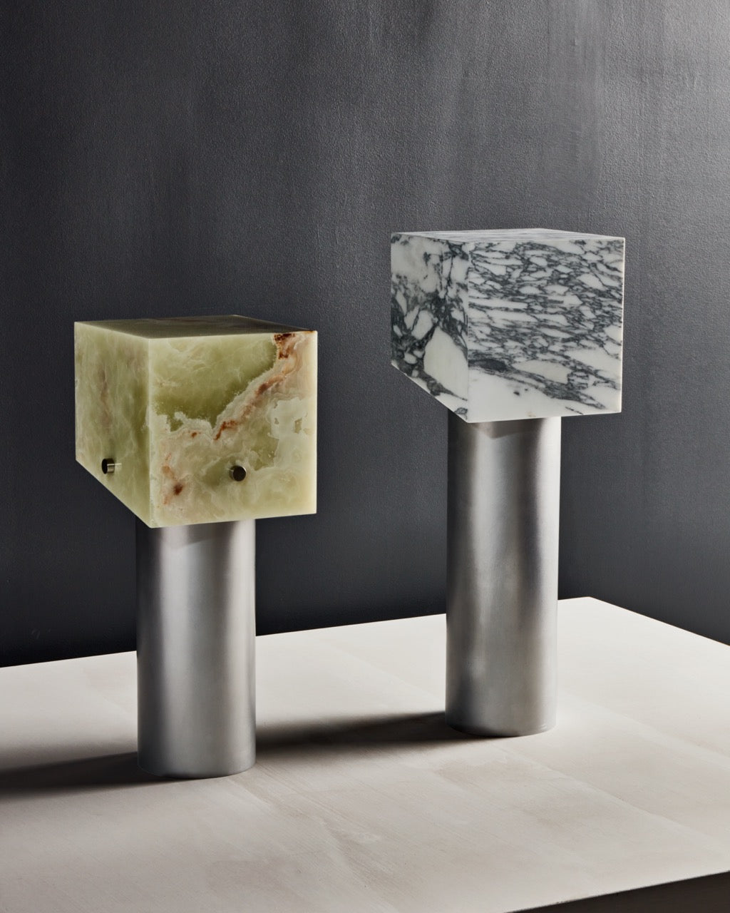 Mada Table Tamp Onyx, Aluminium