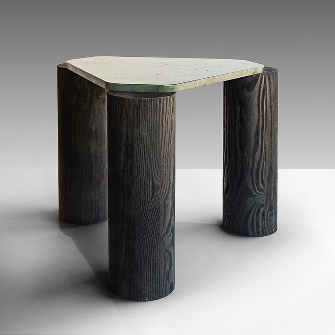 Magnifico Verde Side Table