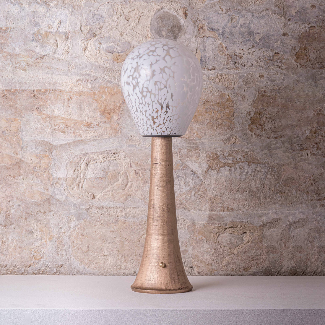 Mangaba Table Lamp