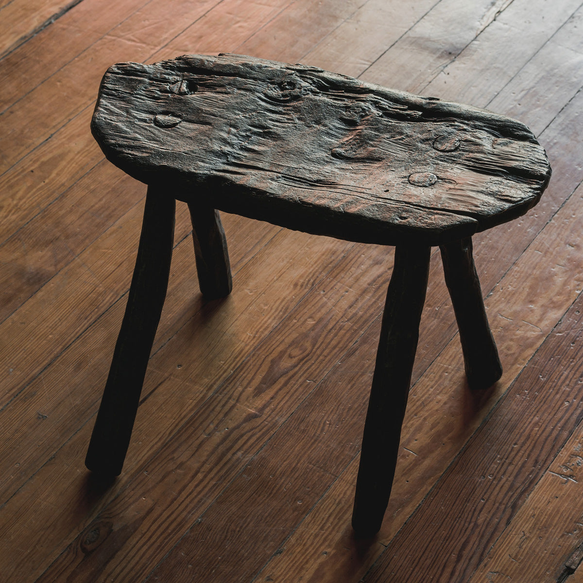 Memoria Stool 