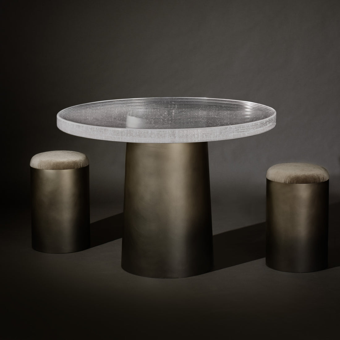 Monolith Circular Dining Table