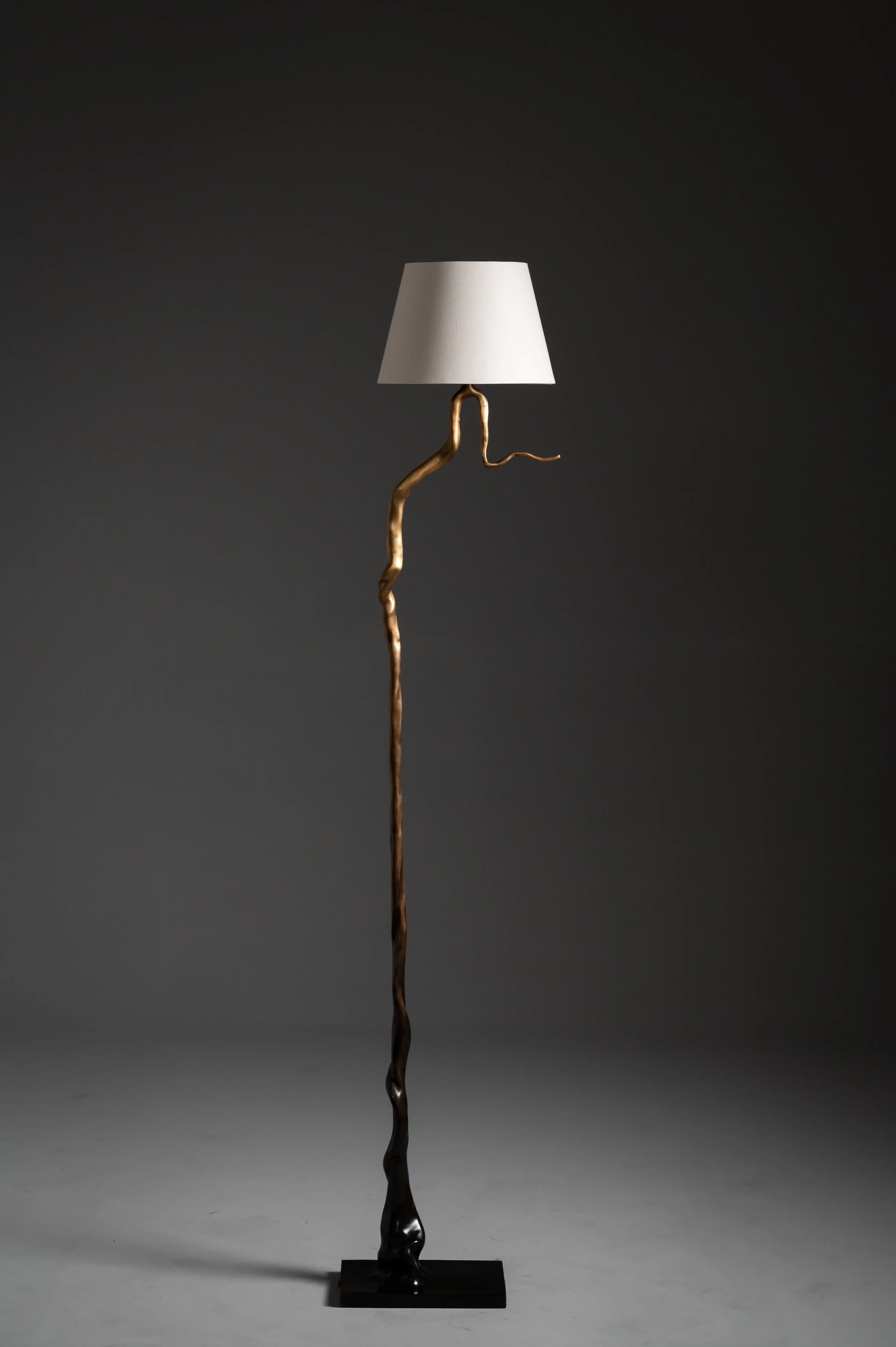 Moyogi Floor Lamp