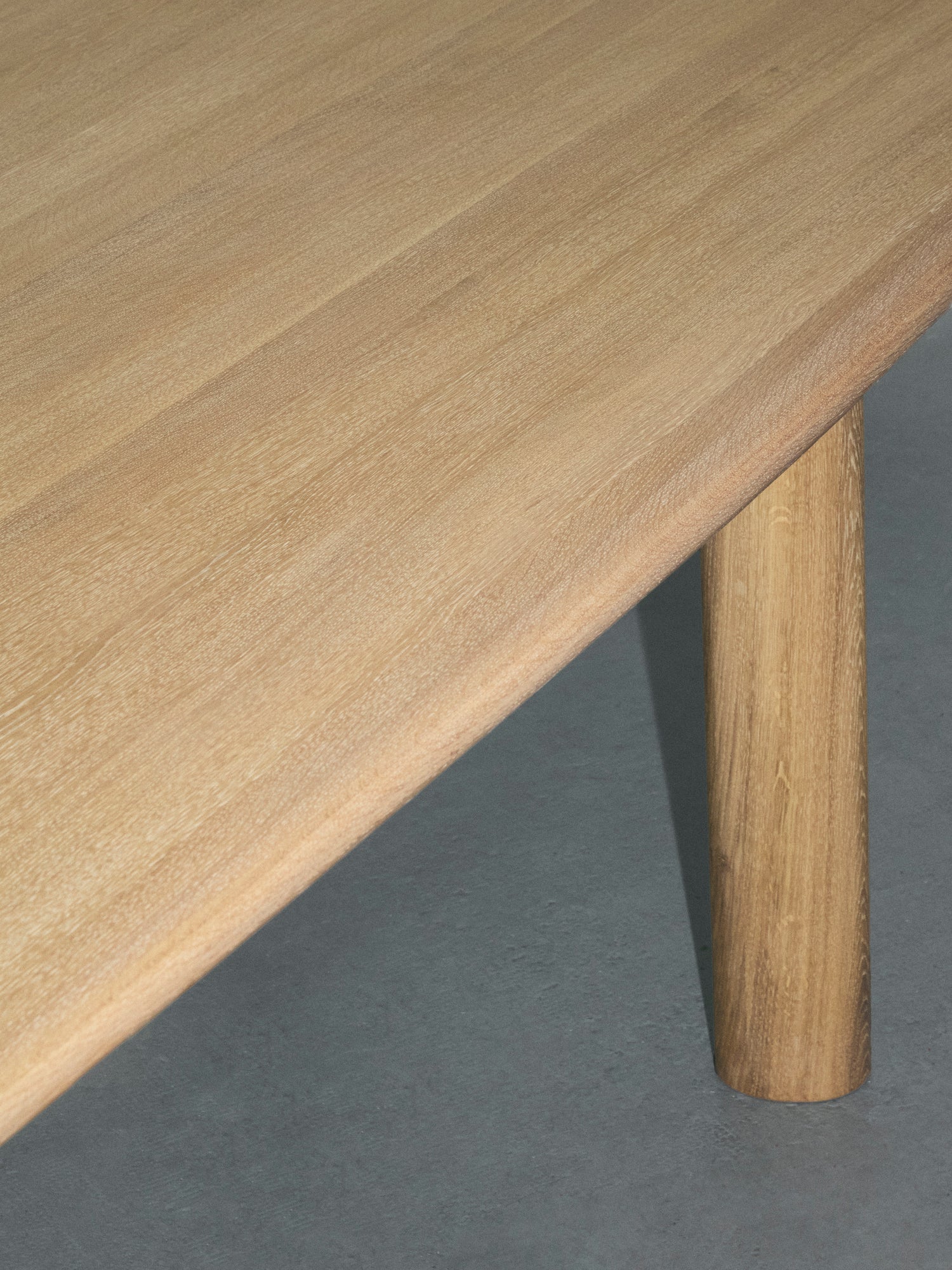 Oni Dining Table