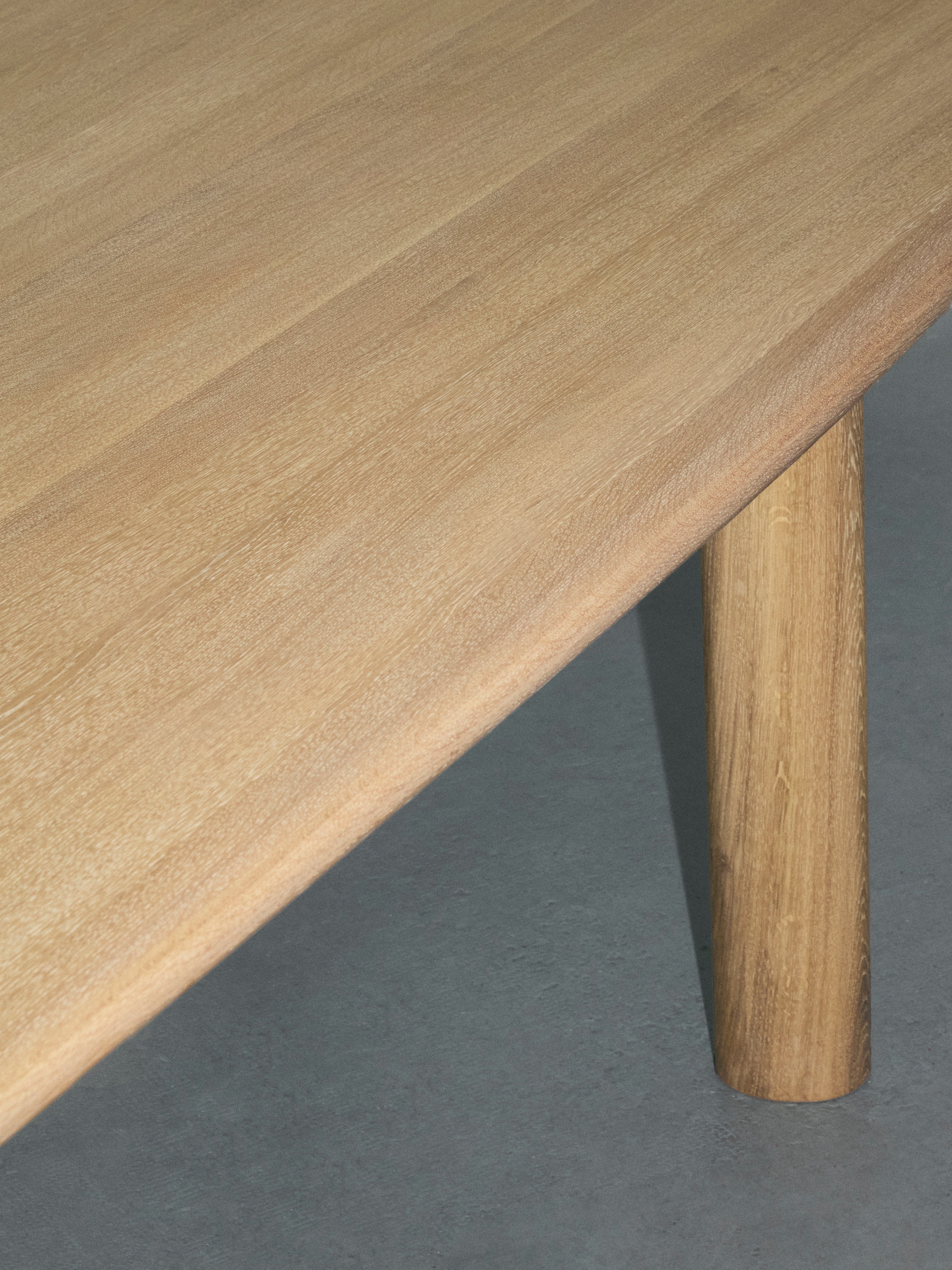 Oni Dining Table