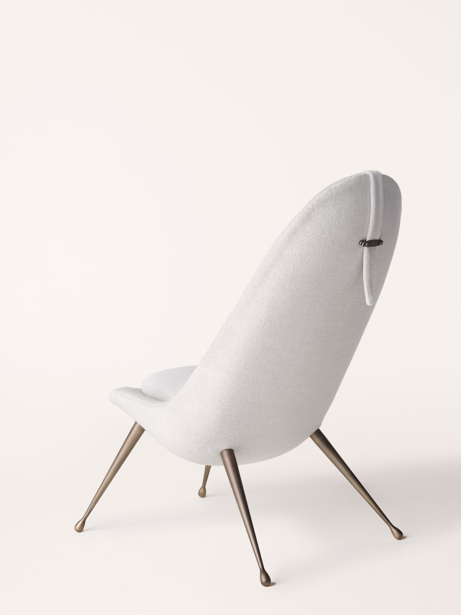 Pause Lounge Chair