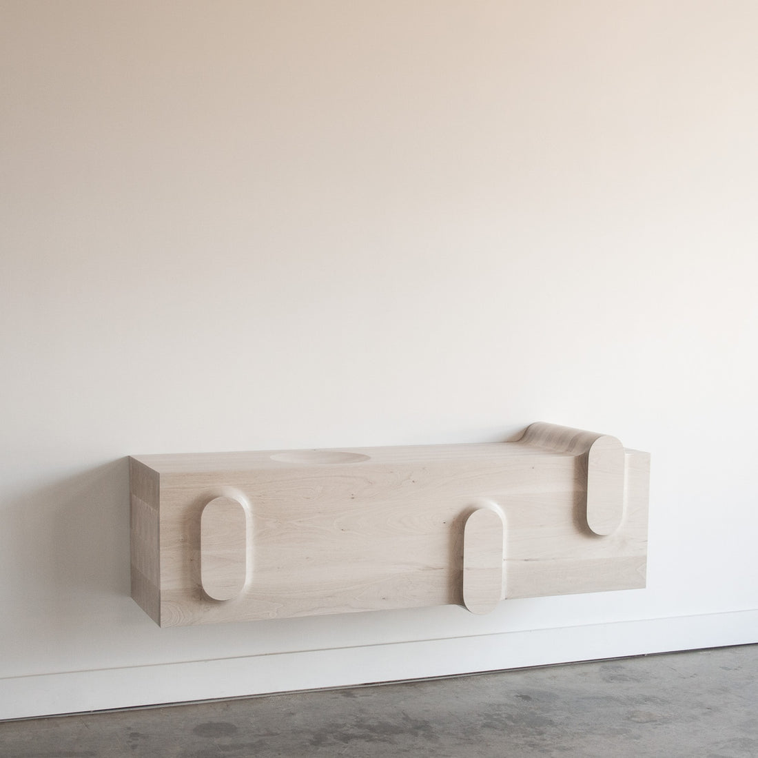 Plateau Floating Console