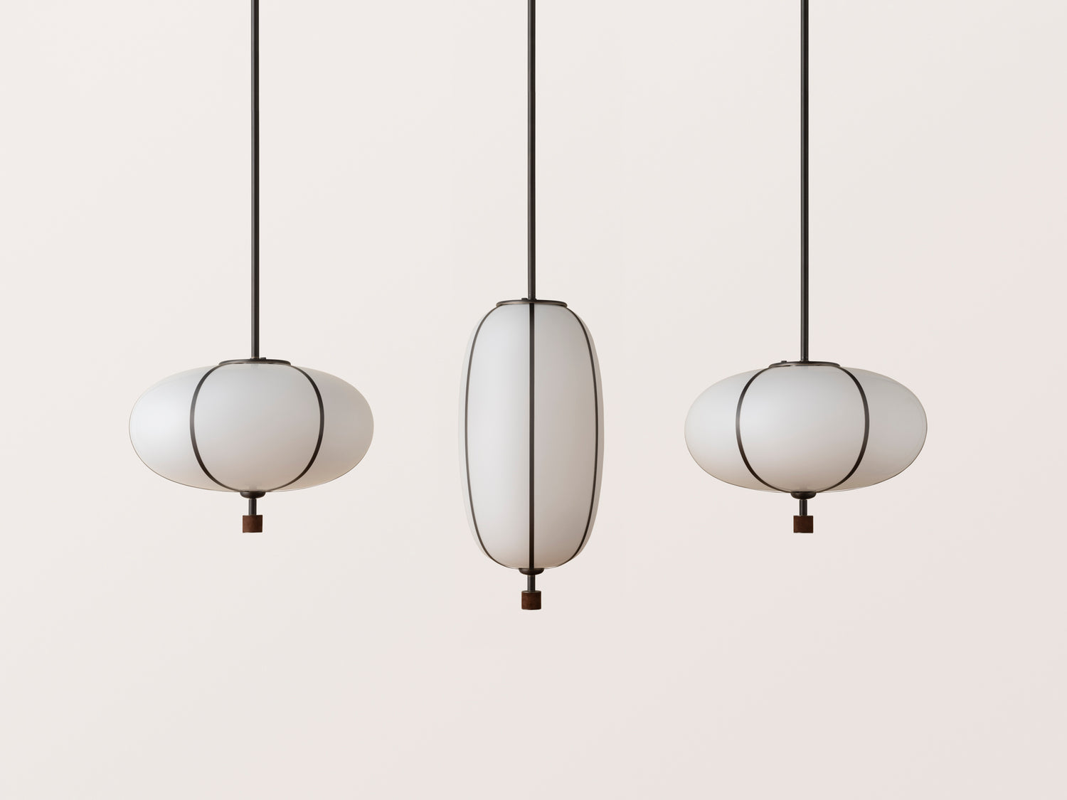 Rib Pendant Capsule