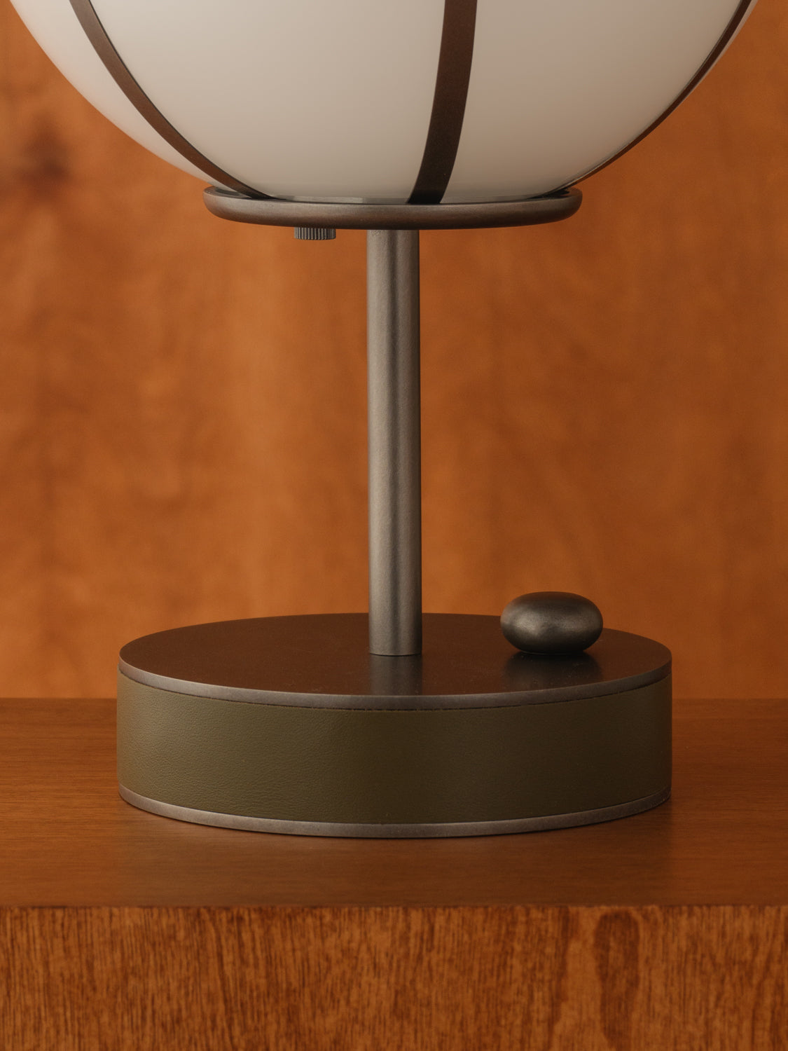 Rib Table Lamp Sphere