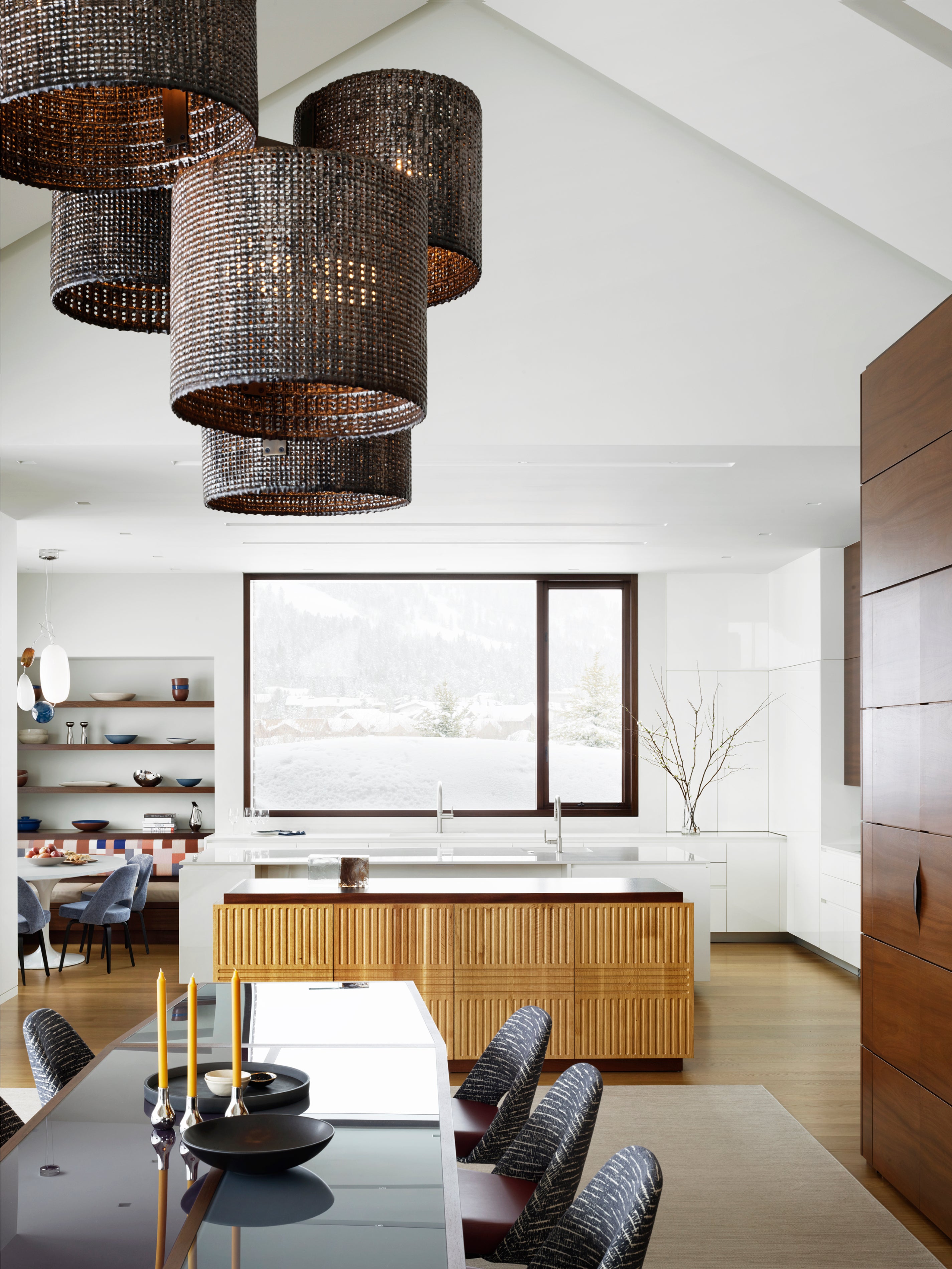Lopez Chandelier (x5) 44x60x55 MC/BR