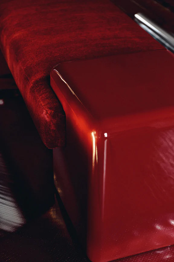Redux Bench Lacquer Rouge