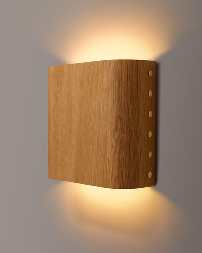 Stud Sconce Curved 1
