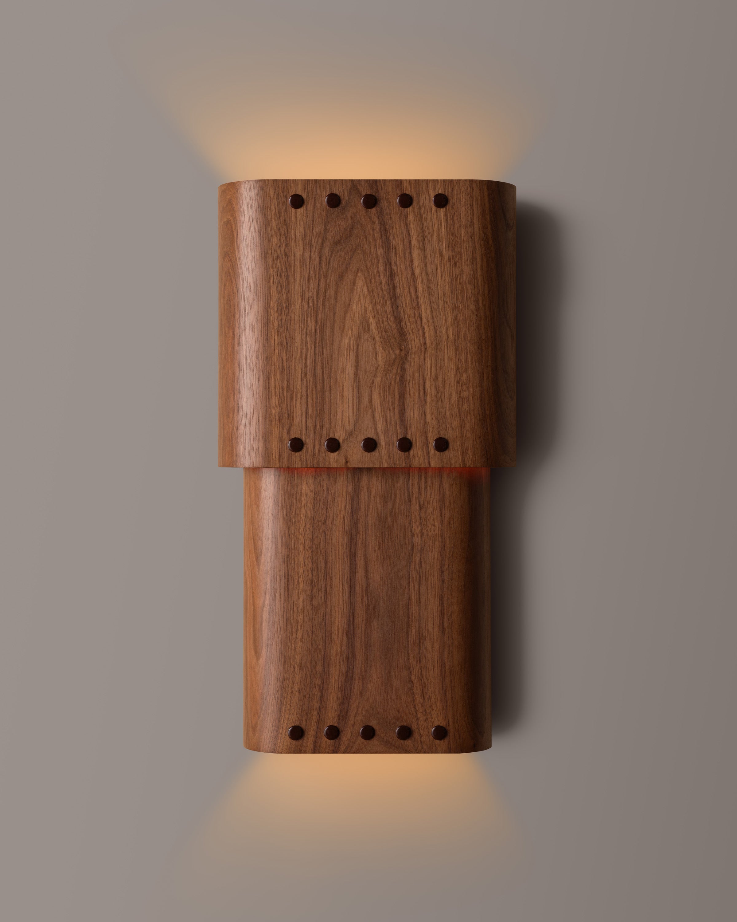 Stud Sconce Curved 2