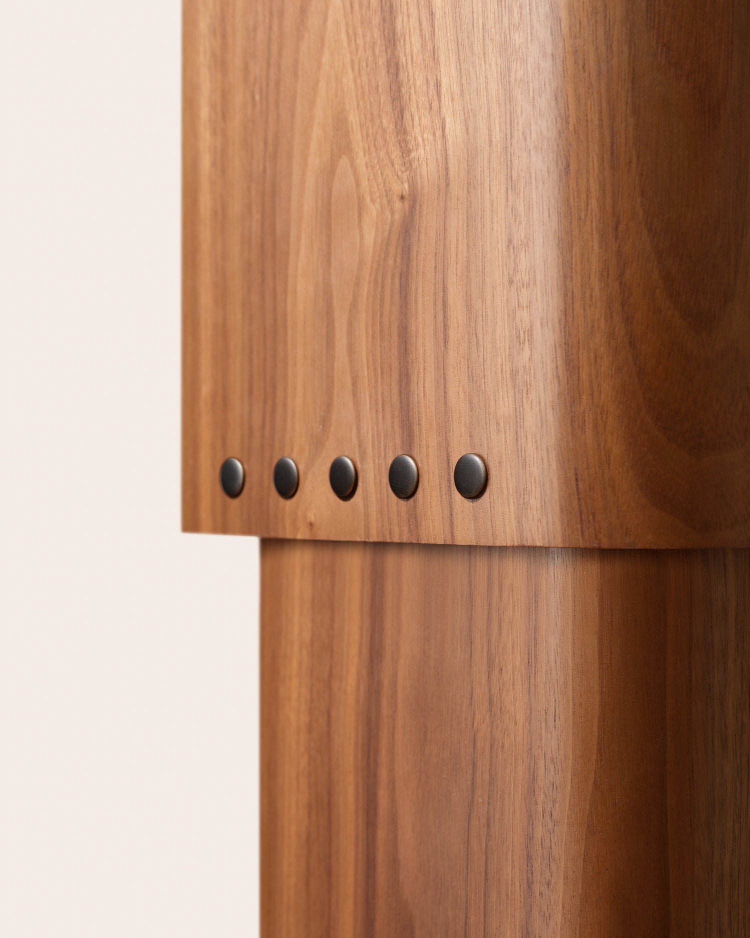 Stud Sconce Curved 2