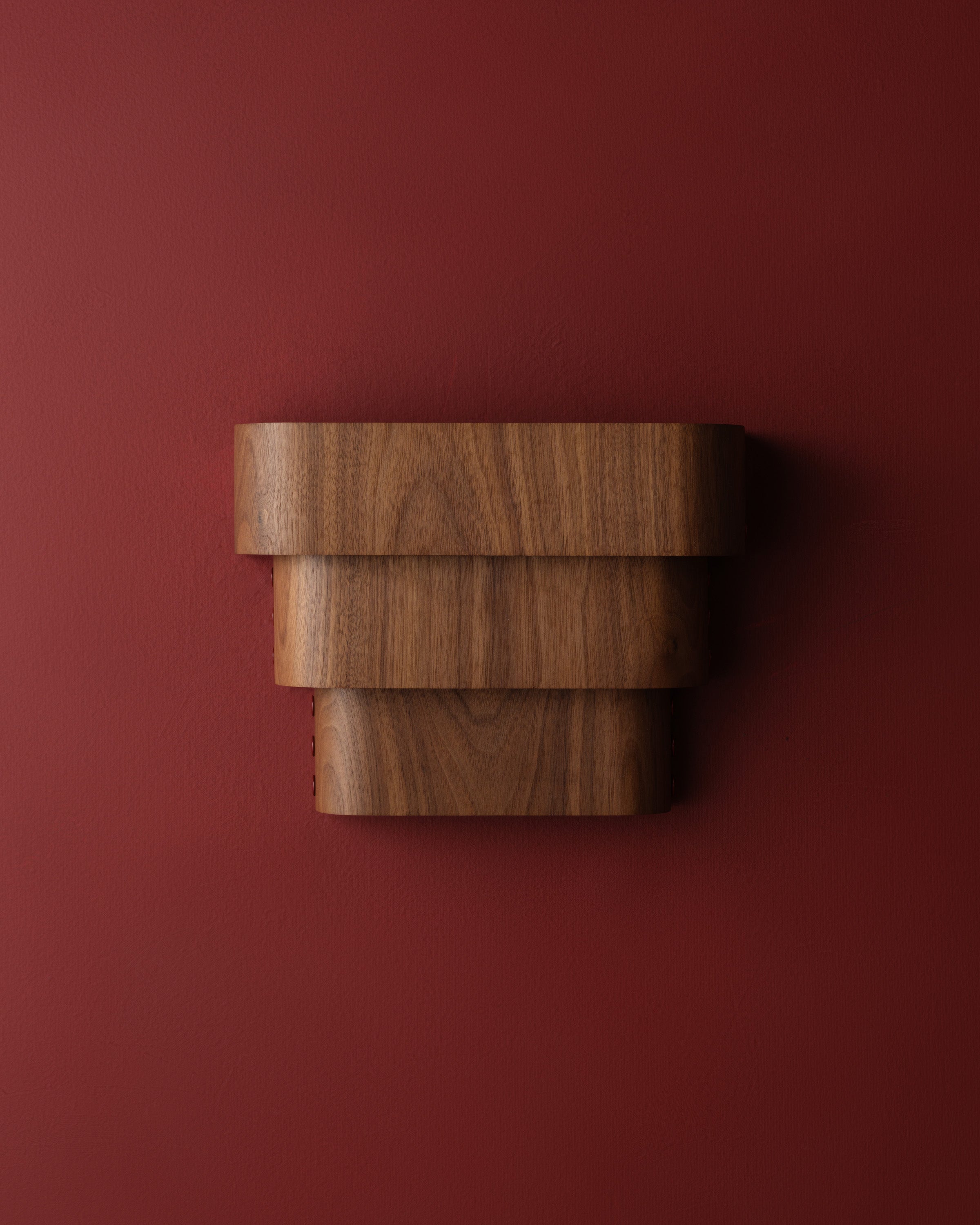 Stud Sconce Curved 3