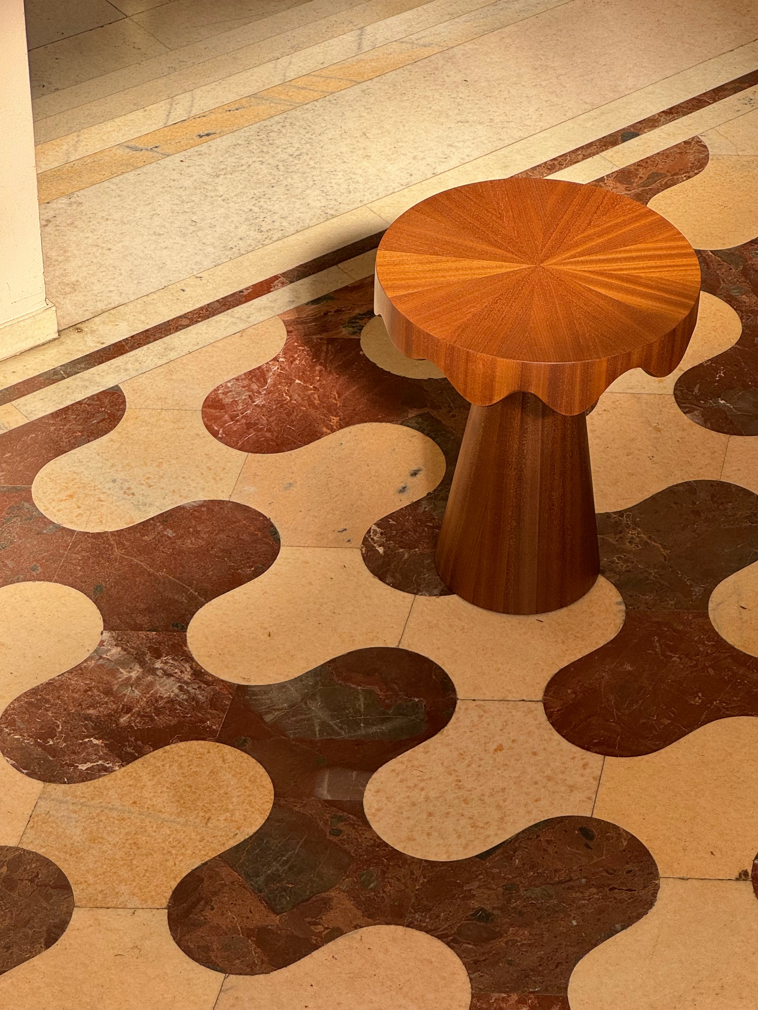 Dripotlé Sculptural Side Table