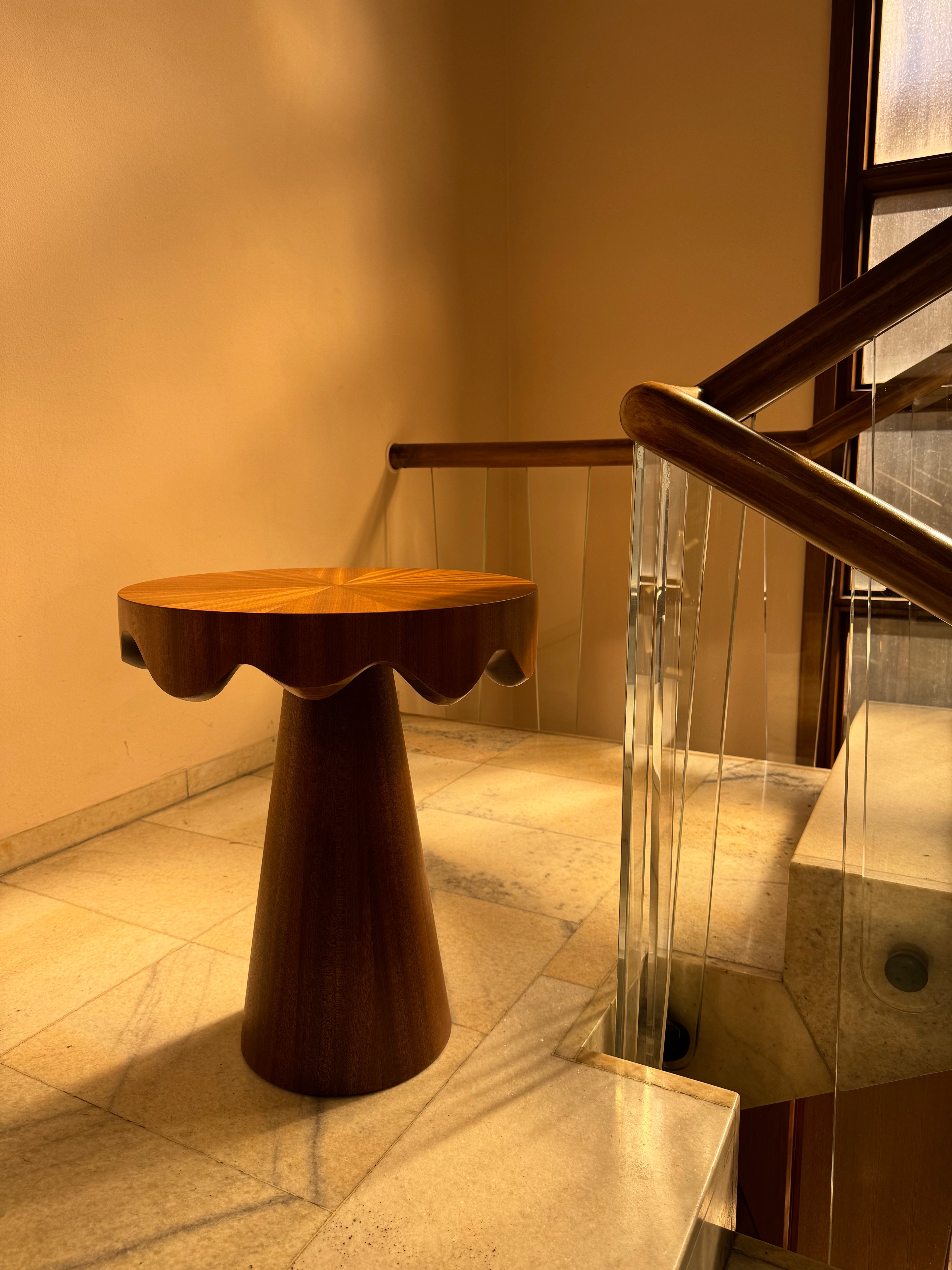 Dripotlé Sculptural Side Table