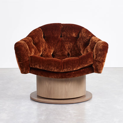 Turn Around Swivel Club Chair – Wood Base