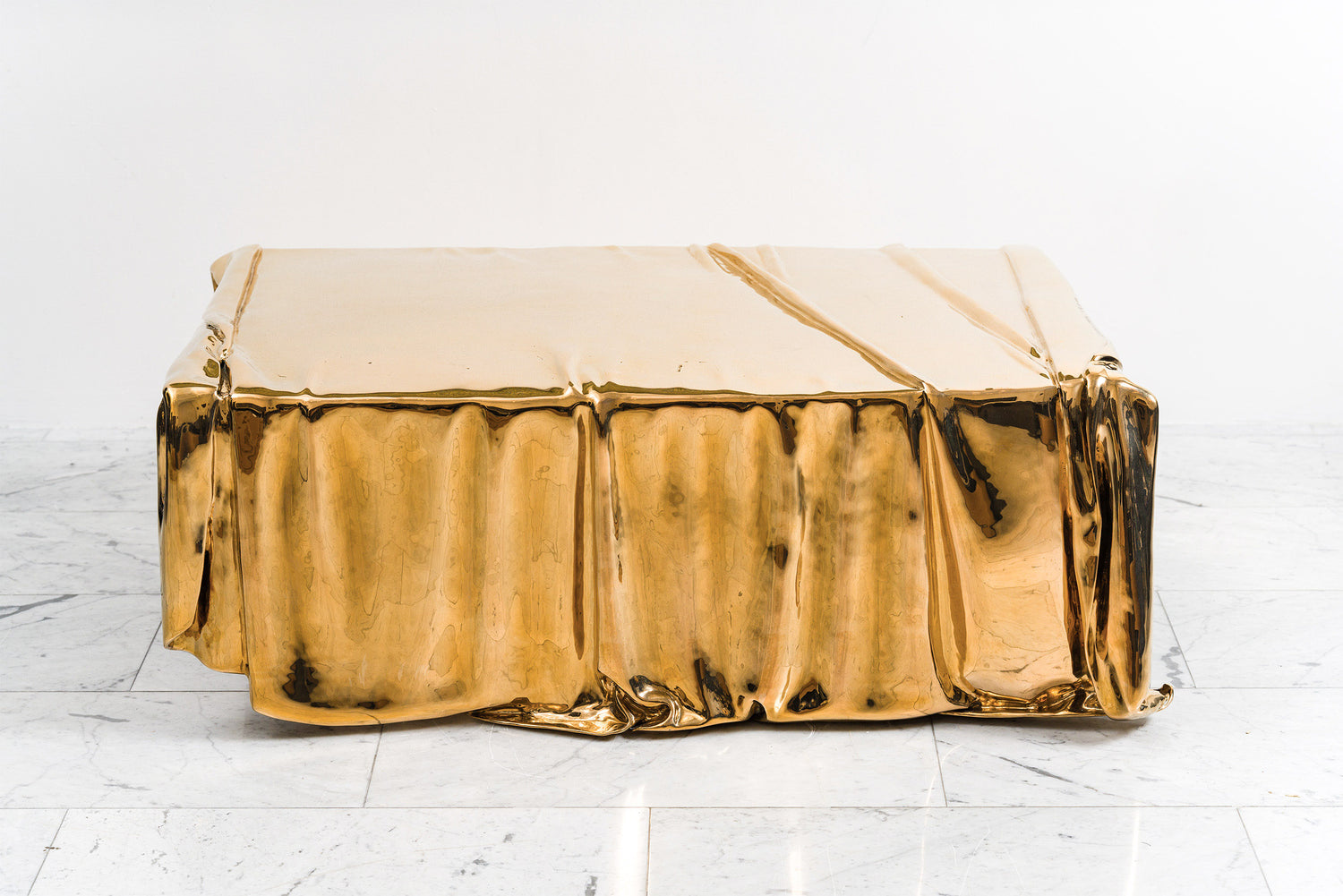 Vela Coffee Table