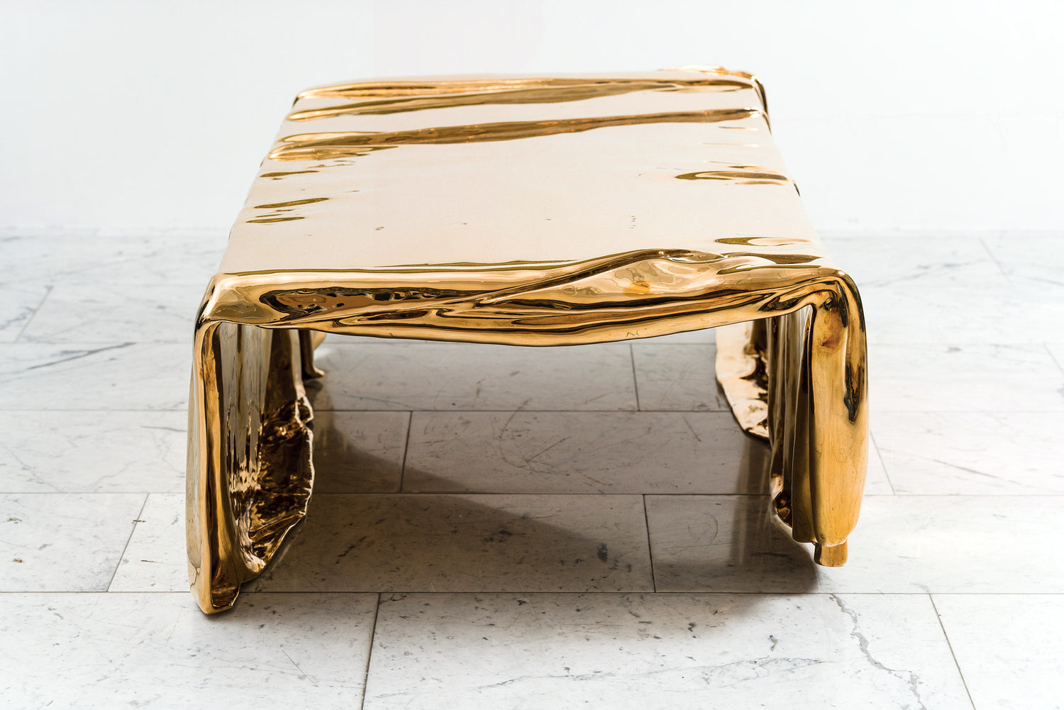 Vela Coffee Table