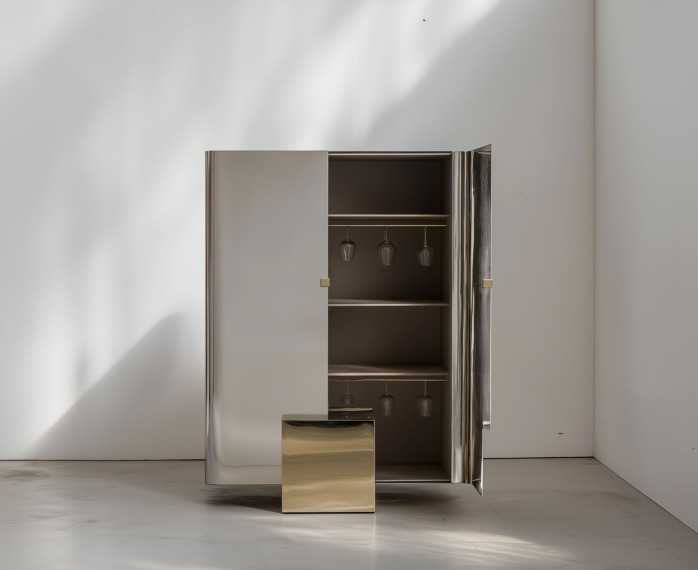 X Armoire