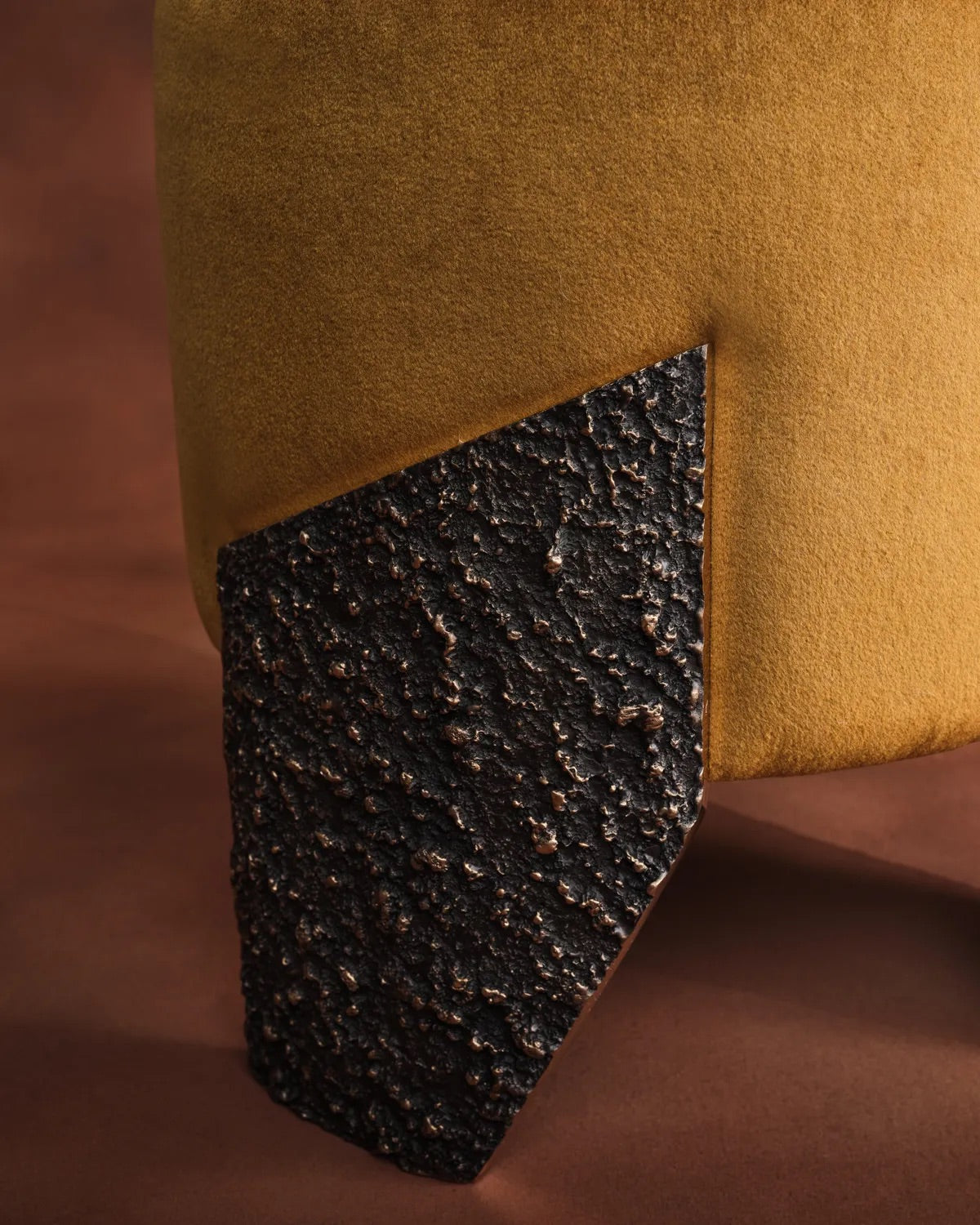 Gaspar Stool