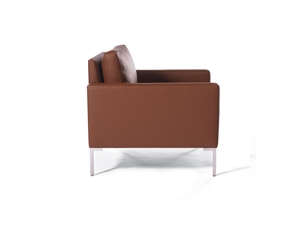 Madison Lounge Chair with Metal Leg