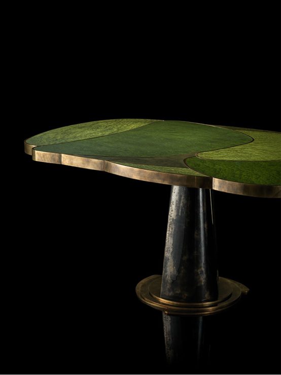 Chara Lily Table