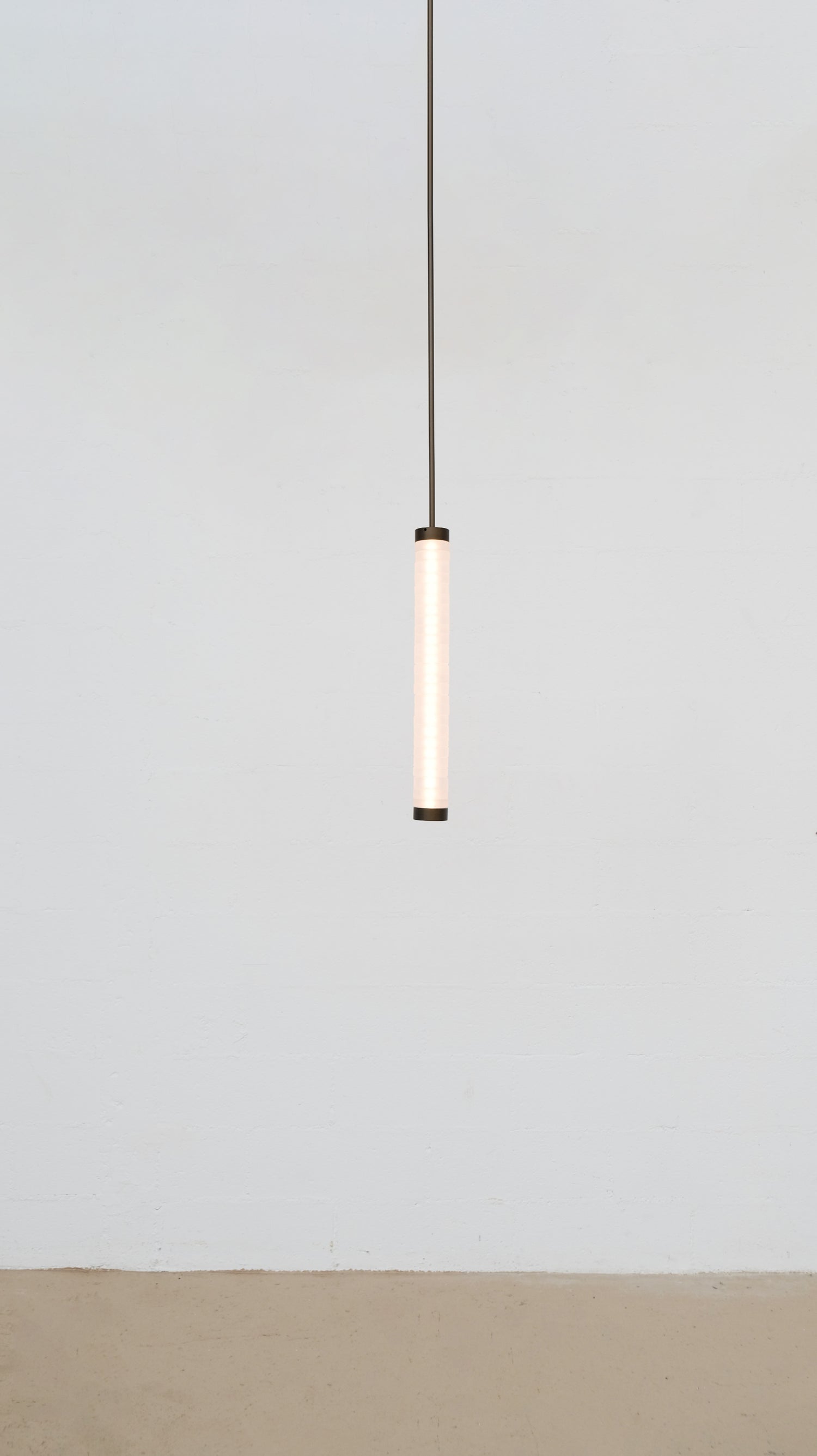 Galet V60 Pendant Satin