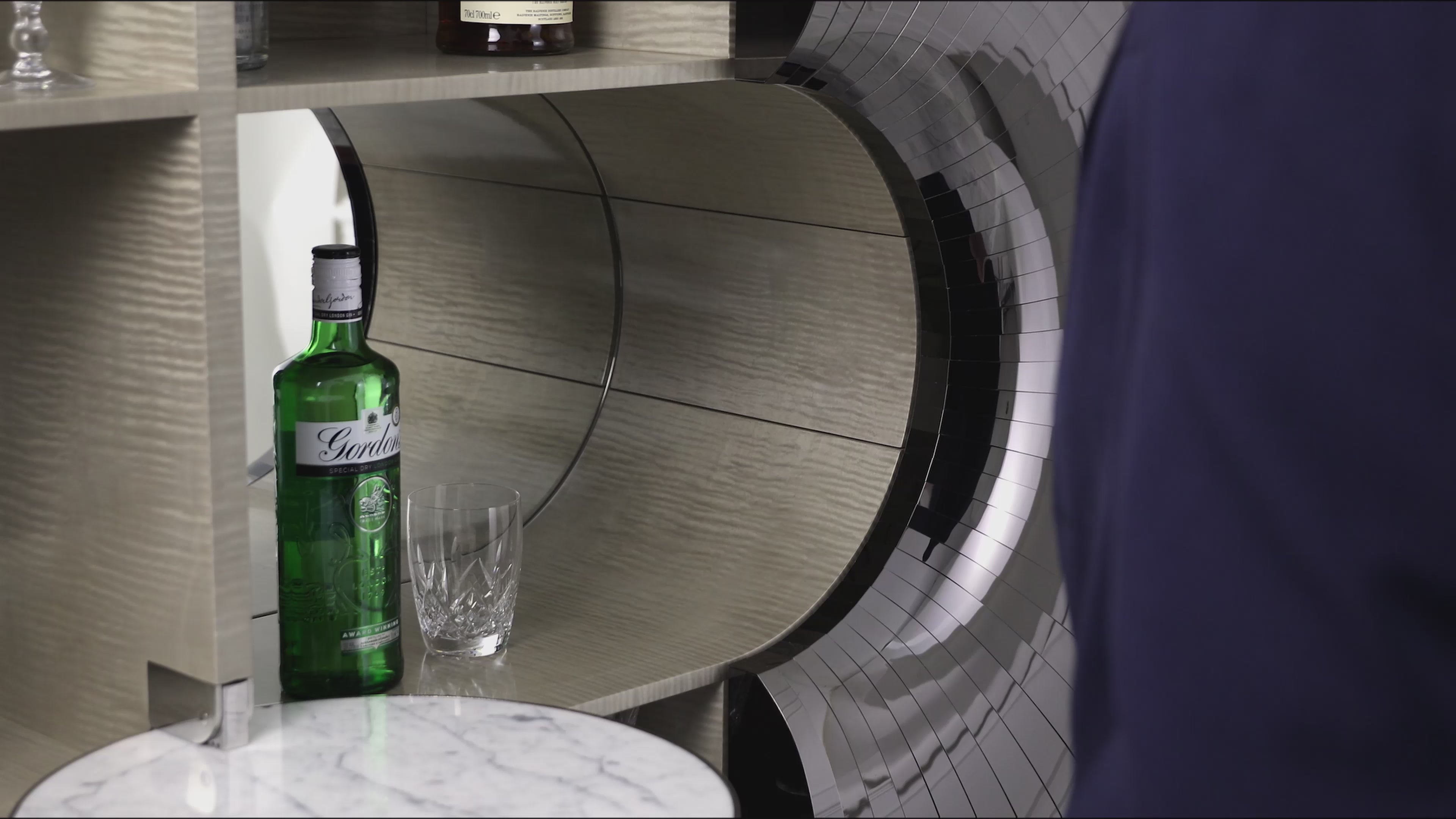 Urchin Cabinet Black