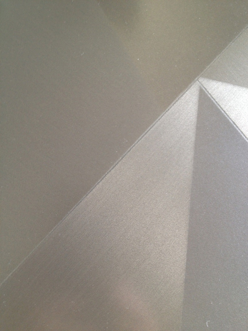 Shades Table